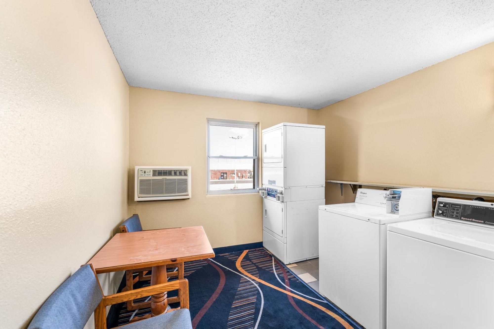 Americas Best Value Inn Decatur Exteriér fotografie